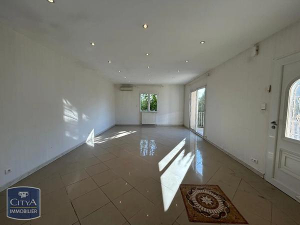 Maison à vendre 115.88m² Saint-Pantaléon-de-Larche (19600)
