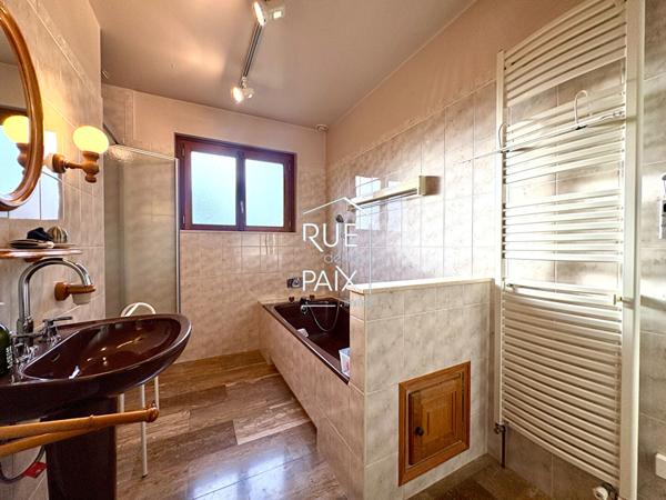 86190 QUINCAY Maison Quincay 6 pièce(s) 167.46 m2