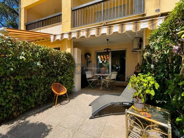 Vente                                                      Appartement
                        
                     2 pièces                      25 m2                     à Les Issambres