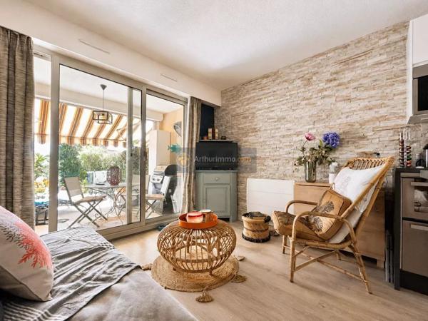 Vente                                                      Appartement
                        
                     2 pièces                      25 m2                     à Les Issambres