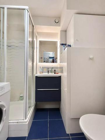 Vente                                                      Appartement
                        
                     2 pièces                      25 m2                     à Les Issambres