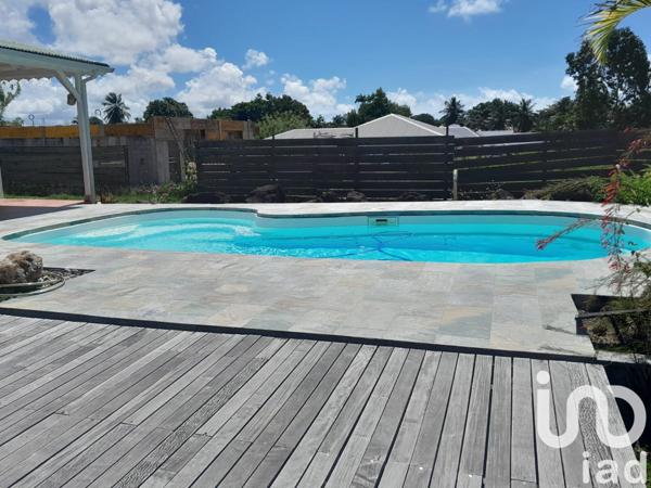 Location maison 6 pièces 128 m² Baie-Mahault