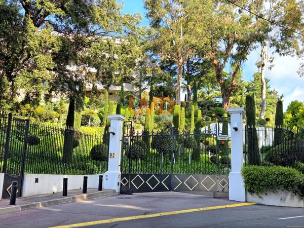 Cannes Croix-des-Gardes – Studio avec terrasse vue mer