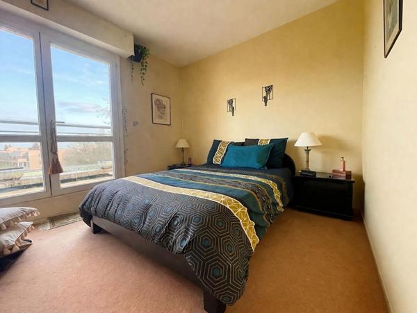 APPARTEMENT T4 AU COEUR DU BOUSCAT