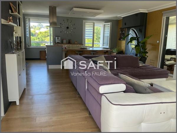 Magnifique Maison Familiale de 155 m² avec Piscine, Panneaux Solaires & Garages – Artigues-près-Bordeaux