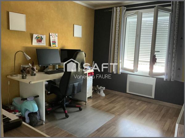 Magnifique Maison Familiale de 155 m² avec Piscine, Panneaux Solaires & Garages – Artigues-près-Bordeaux