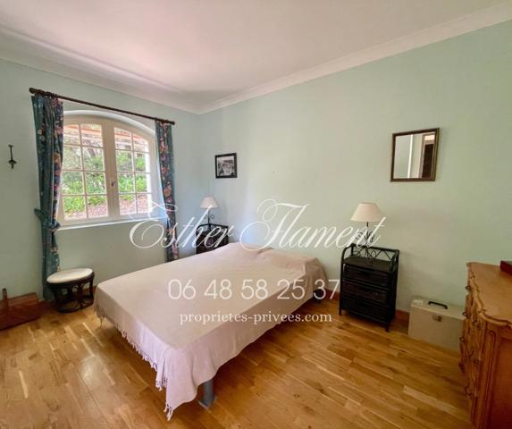 Villa de plain-pied 126 m² avec appartement à Deaux