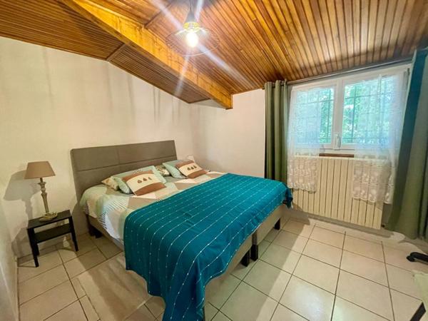 Villa de plain-pied 126 m² avec appartement à Deaux