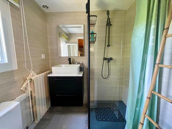 Villa de plain-pied 126 m² avec appartement à Deaux