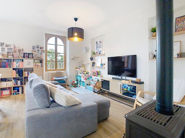 Maison en pierre à vendre sur Tillières