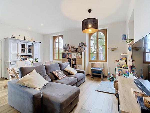Maison en pierre à vendre sur Tillières