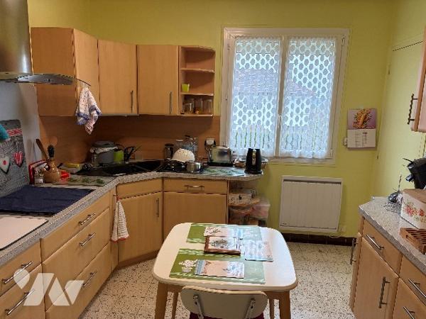 Une maison d'habitation.