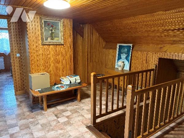 Une maison d'habitation.