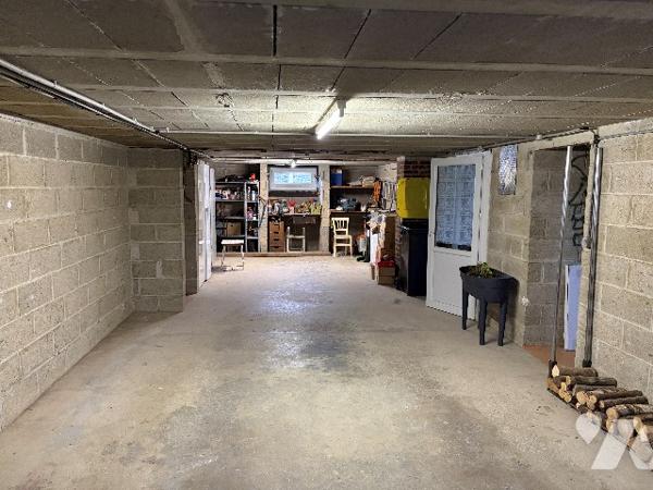 Une maison d'habitation.