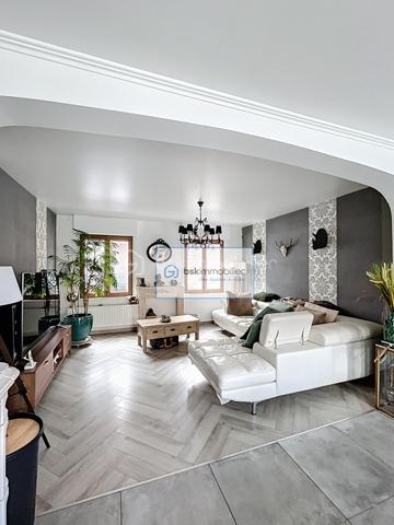 Maison traditionnelle de 345 m²