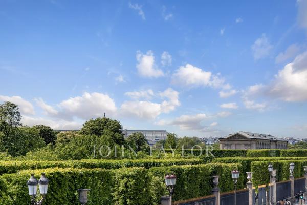 Appartement unique à Paris avec vues sur le Louvre et la Tour Eiffel