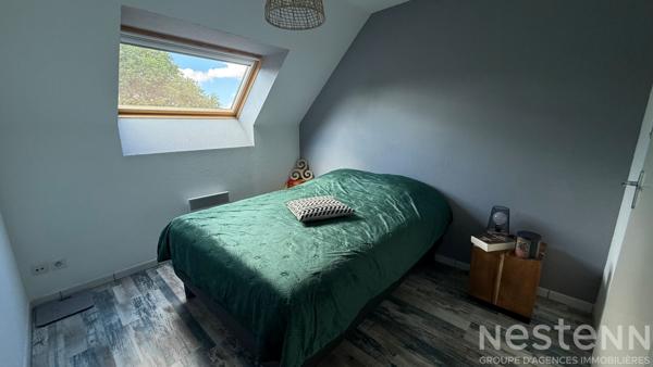 SEULEMENT CHEZ NESTENN ? Appartement T2 sans travaux, avec balcon, parking et résidence sécurisée