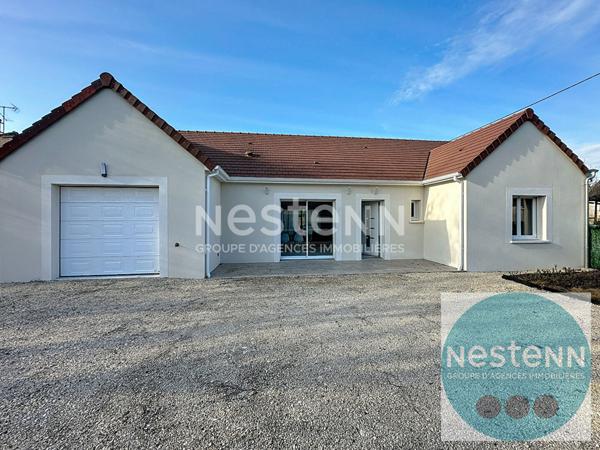 Venez visiter cette maison moderne de 115 m² à Vineuil ! 3 chambres au rez-de-chaussée, séjour lumineux de 51 m², cuisine ouverte équipée, terrasse, garage et aucun travaux à prévoir. À 1 km des commerces et 5 min des écoles. Opportunité rare à saisir !