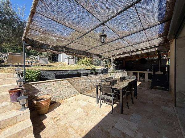 A VENDRE 83470 SAINT MAXIMIN LA SAINTE BAUME MAISON PLAIN PIED DE 95 M² SUR 588 M² DE JARDIN PISCINE