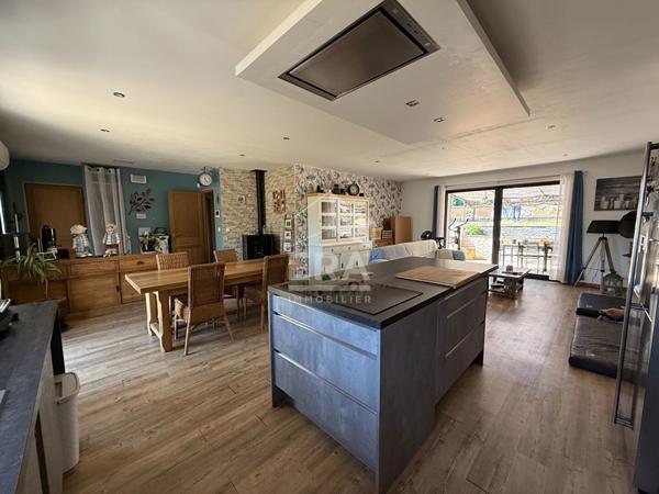 A VENDRE 83470 SAINT MAXIMIN LA SAINTE BAUME MAISON PLAIN PIED DE 95 M² SUR 588 M² DE JARDIN PISCINE