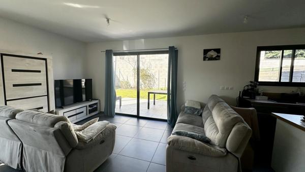 Maison à vendre 5 pièces SAINT JEAN D'ILLAC (33)