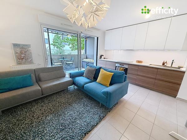 Appartement
         3 pièces
        - 65 m² 200 000 € *