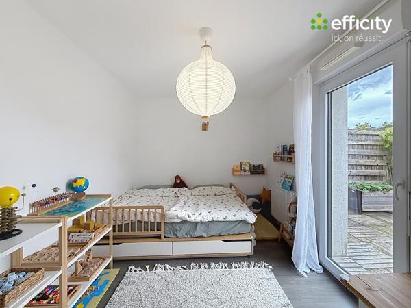 Appartement
         3 pièces
        - 65 m² 200 000 € *