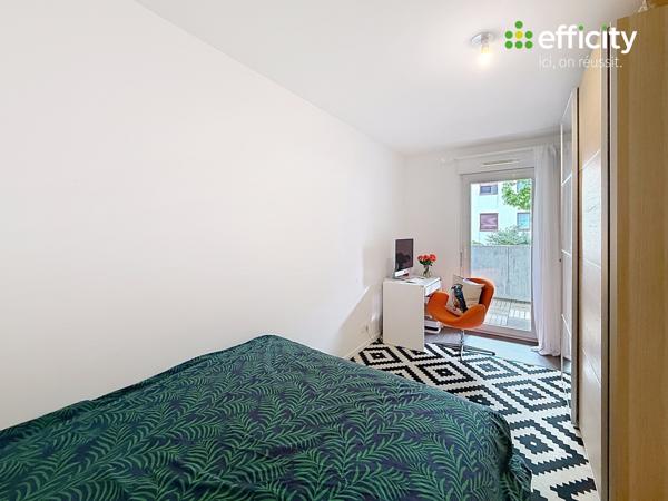 Appartement
         3 pièces
        - 65 m² 200 000 € *