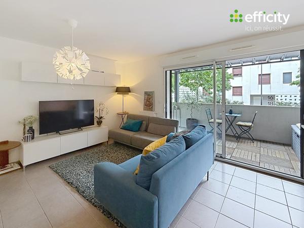 Appartement
         3 pièces
        - 65 m² 200 000 € *