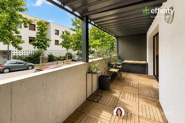 Appartement
         3 pièces
        - 65 m² 200 000 € *