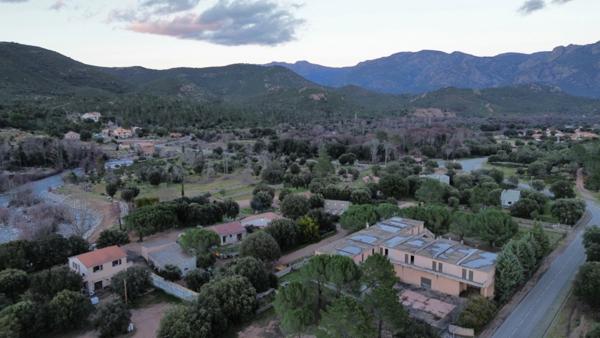 À Vendre à Moltifao (Haute Corse) : “Ancien Hôtel" de 1 500 m2 - Projet de Rénovation