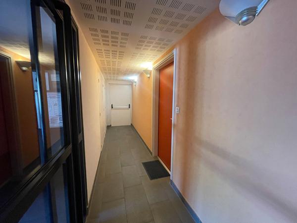 A vendre  secteur La Madeleine à Vannes appartement deux chambres, garage terrasse