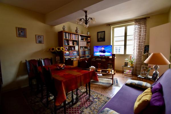 À vendre Immeuble de rapport au cœur de Marcigny (71) – Rentabilité 11,80 %.