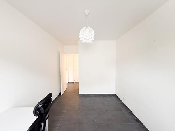 T3 récent avec terrasse et parking ? Fuveau centre à pied ? Résidence intimiste et au calme