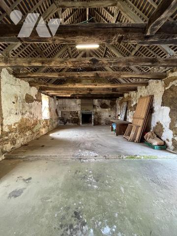 HENON - dépendances à Rénover