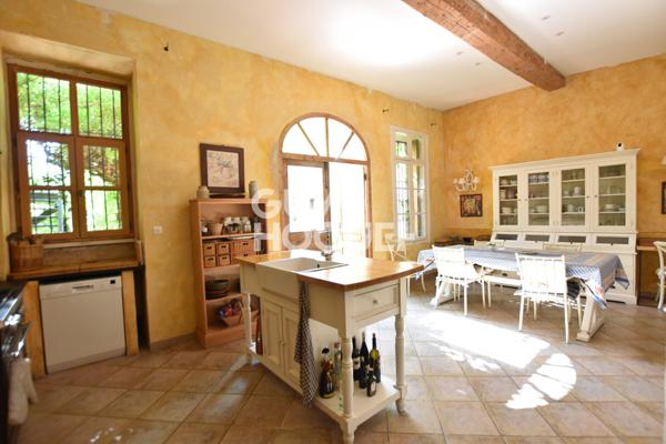 MAISON CENTRE-VILLE AVEC JARDIN