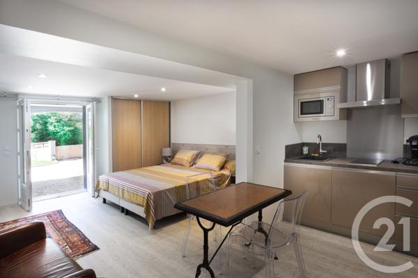 Maison à vendre  30 pièces - 695 m2 PERIGUEUX - 24