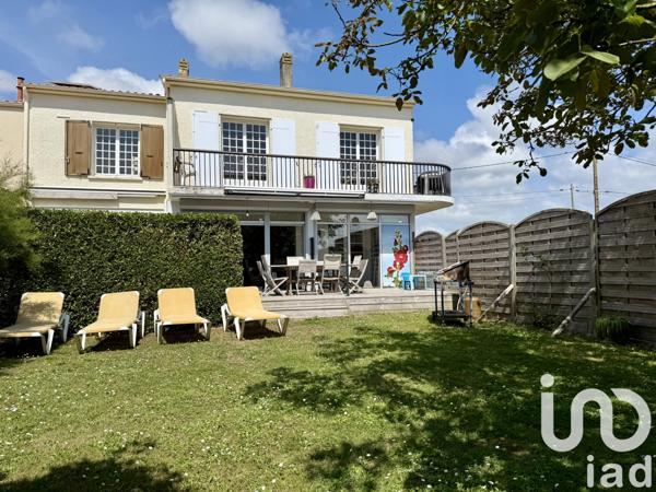 Maison à vendre 7 pièces 143 m² Saint-Pierre-d'Oléron