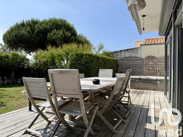 Maison à vendre 7 pièces 143 m² Saint-Pierre-d'Oléron