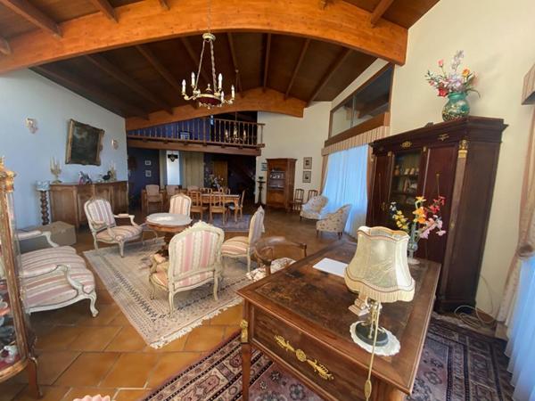 EXCLUSIVITE Maison de 5 pièces avec dépendance/ local d'activité de 3 pièces de 55 m2