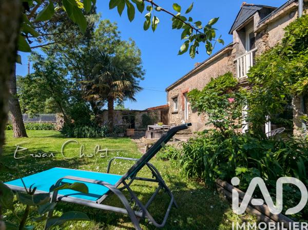 Maison à vendre 8 pièces 190 m² Saint-Étienne-de-Montluc