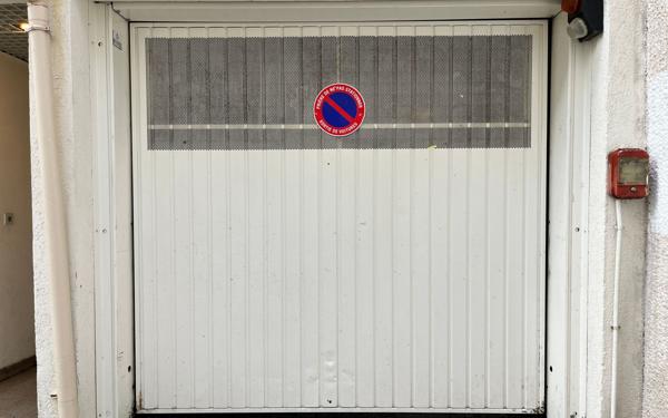 Stationnement à vendre    14 m2 Paris 12