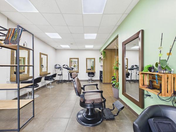 À VENDRE ? Fonds de commerce Salon de coiffure ? 30 000 € ? Touron Nord