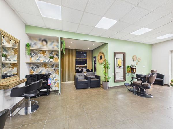 À VENDRE ? Fonds de commerce Salon de coiffure ? 30 000 € ? Touron Nord