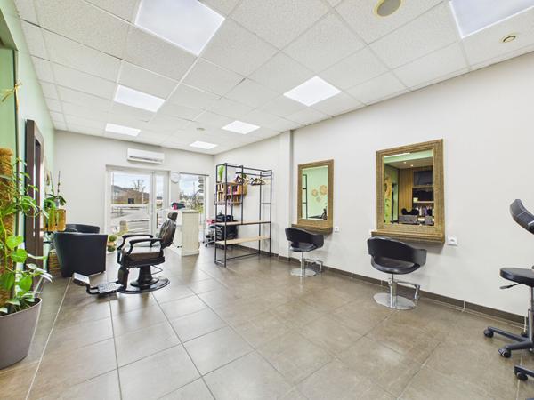 À VENDRE ? Fonds de commerce Salon de coiffure ? 30 000 € ? Touron Nord