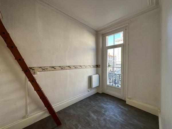 Immeuble de rapport 245 m2  - Centre ville de Rochefort