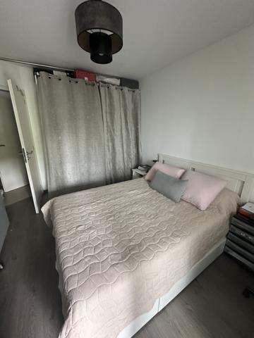Appartement
         4 pièces
        - 76 m² 435 000 € *