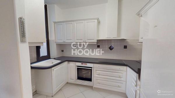 Maison en pierre, garage, jardins