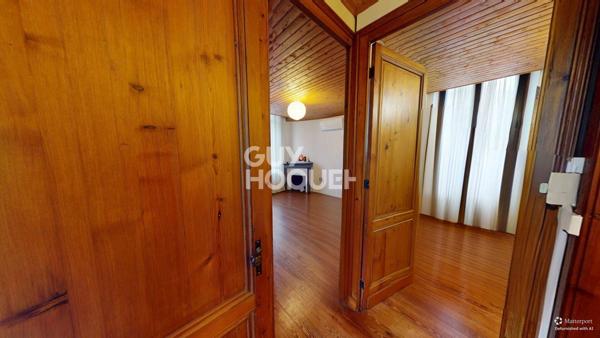 Maison en pierre, garage, jardins