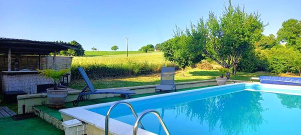 Maison à vendre à Montignac-le-Coq (16390) - Charente
